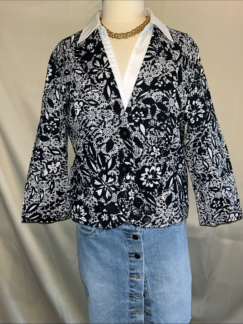Nine West Black & White light Floral Button Front Jacket
